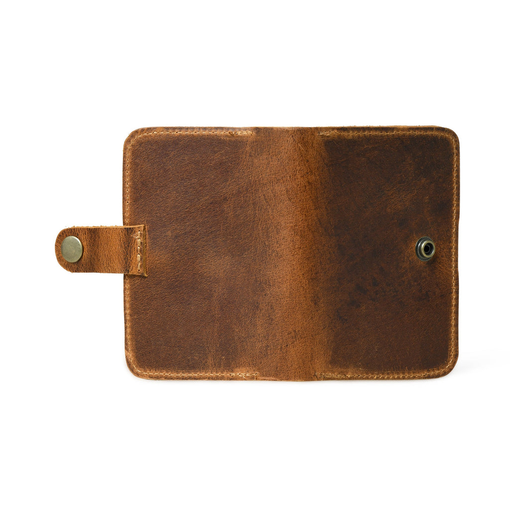 Chic Voyage Passport Sleeve - Brown