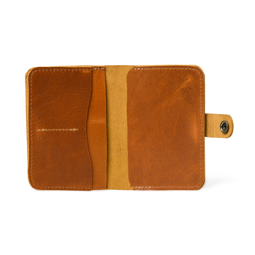 ChicVoyage Passport Sleeve - Tan Brown