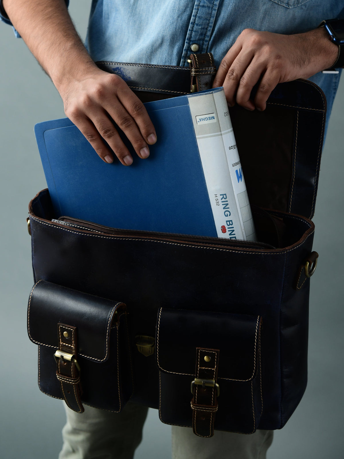 Panther Laptop Messenger Bag