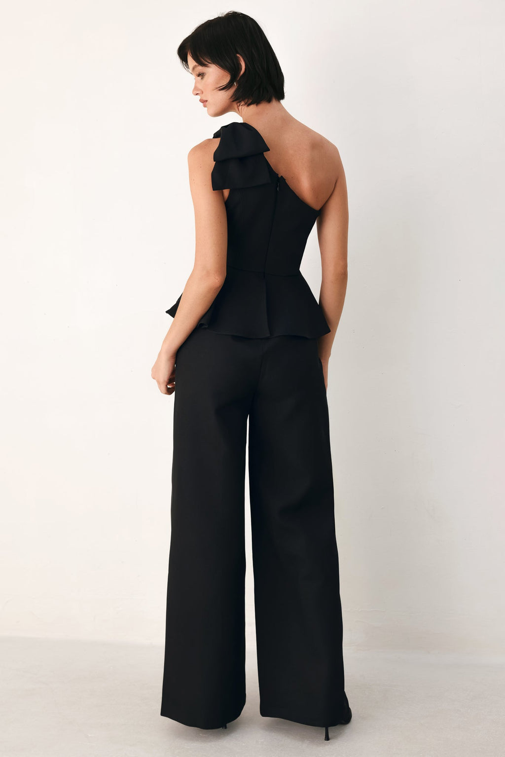 ALL EYES ON YOU BOW WIDE LEG JUMPSUIT