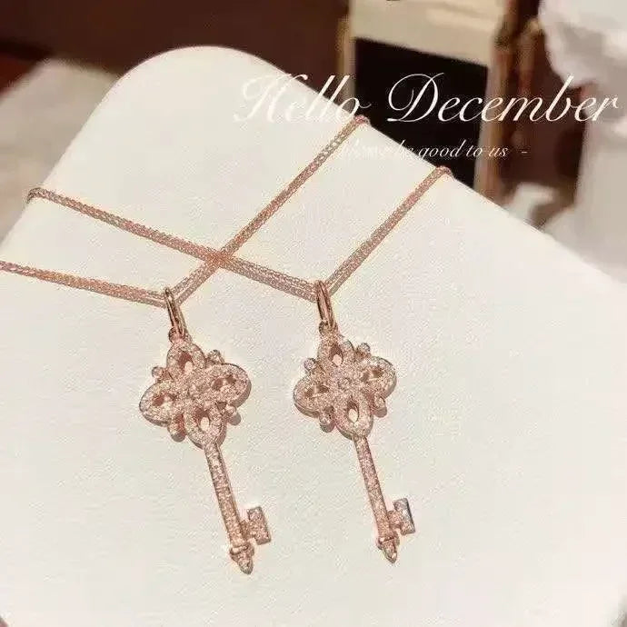 925 Sterling Silver Pave Crystal Vintage Key Pendant 14k Gold Plating Necklace Women Light Luxury Temperament Dress Jewelry