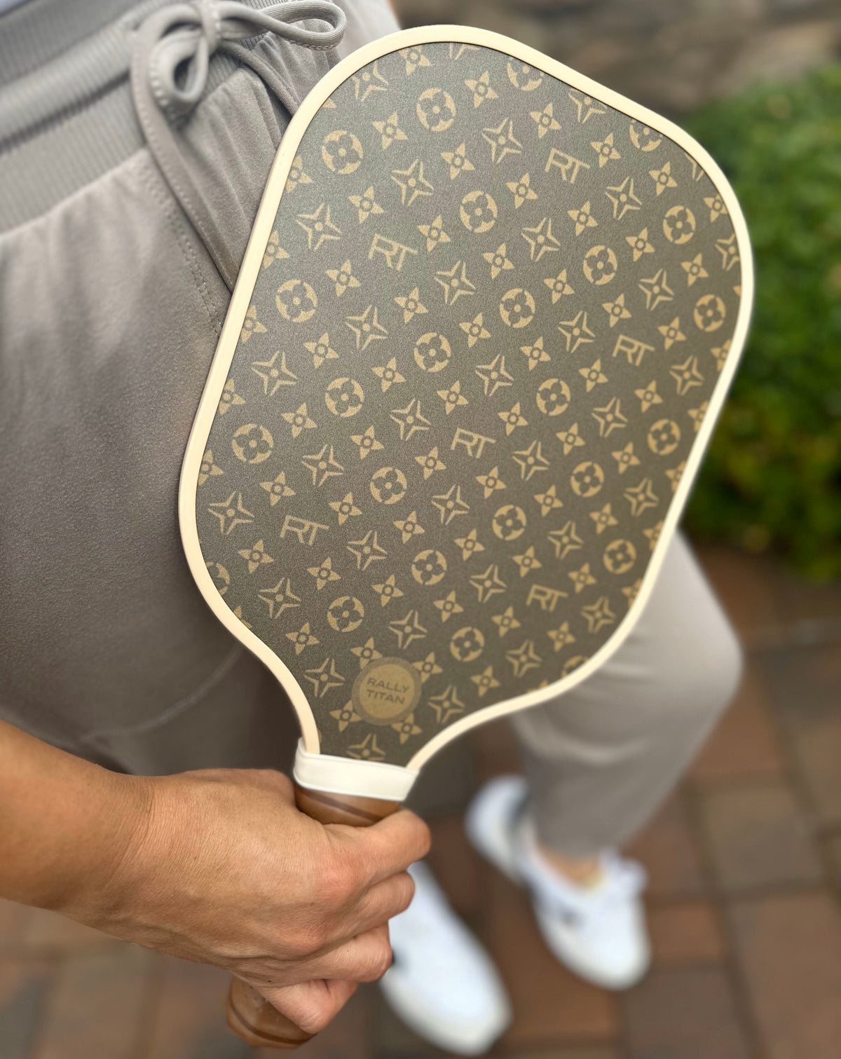 Brown Luxe | 10MM | T300 Textured Carbon Fiber Surface