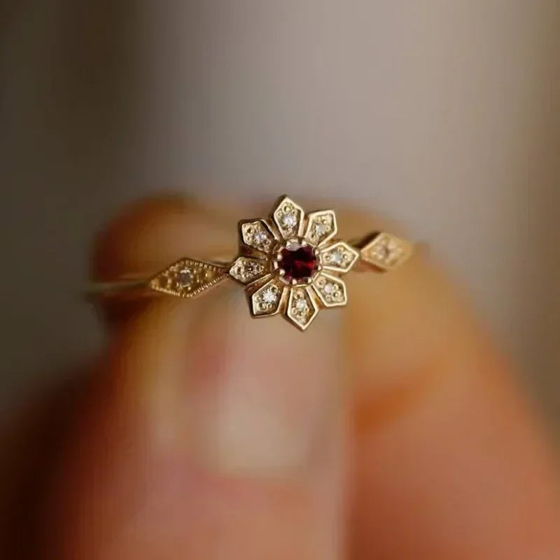 Luxury Women Rings Gold Color Round Flower Red White Stone Rings Party Accessories Gift