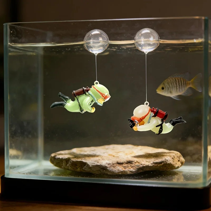 Fish Tank Decoration Resin Landscaping Small Ornaments Mini Diver Glow Aquarium Decor Floating Ball Aquarium Accessories