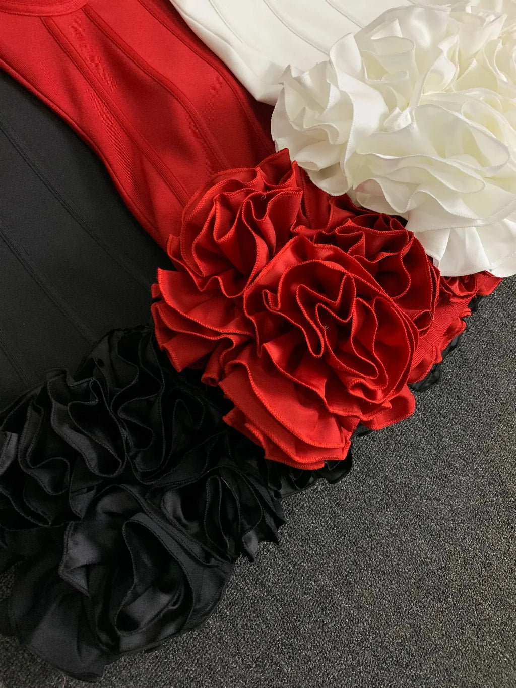 Real Photos Women New Bandage Dress Strapless Laced Up Back Flowers Hem Bodycon Mini Celebrity Evening Party Birthday Dresses