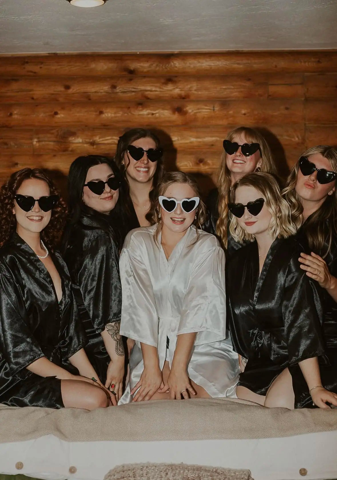 7 Pcs Bride Bridesmaid Robe Sets for Wedding Bridal Party Satin Robes Maid of Honor Robe with Heart Shaped Sunglasses