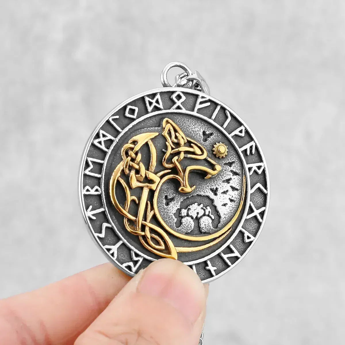 Norse Mythology Viking Wolf Necklaces Men Stainless Steel Viking Runes Vegvisir Amulet Pendant Scandinavian Vintage Male Jewelry