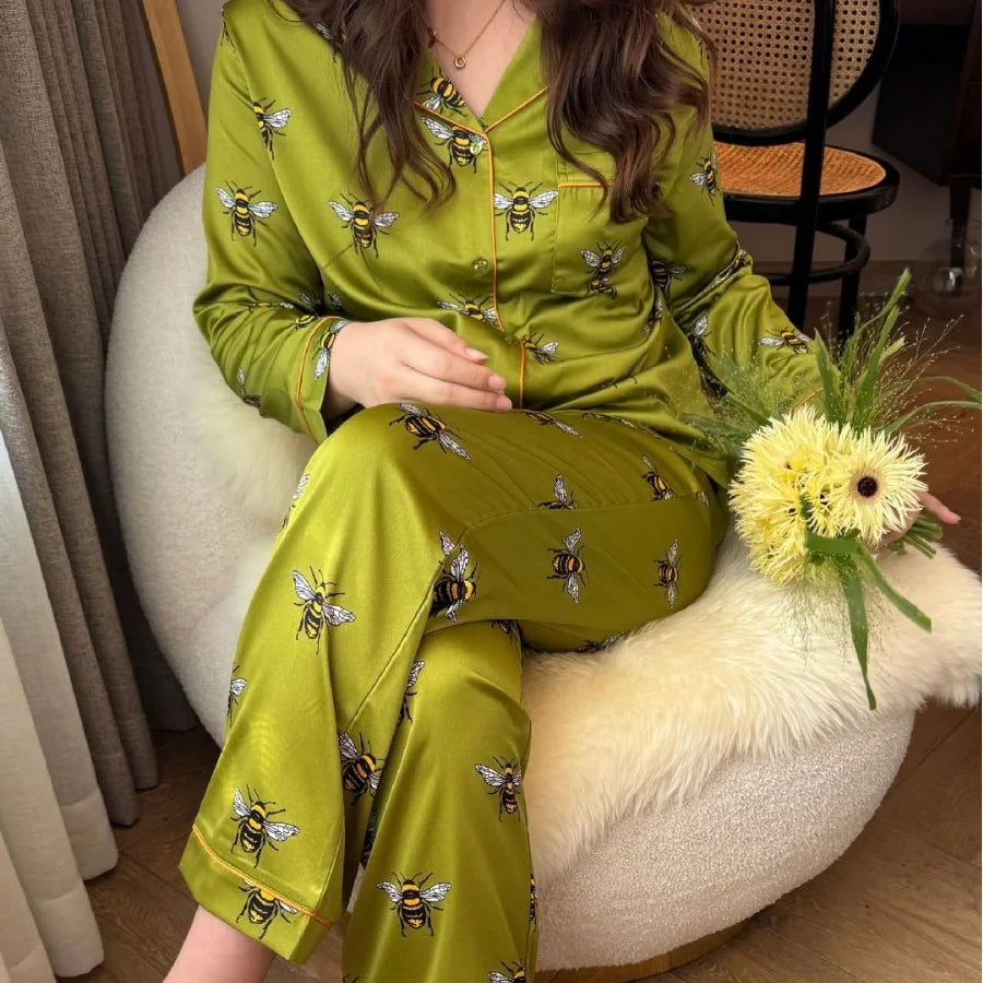 Women Satin Silk Pajamas Set Green Bees Print Pyjama Ice Silk Long Sleeve Lapel Two Piece Set Homewear Spring Autumn Fashion New