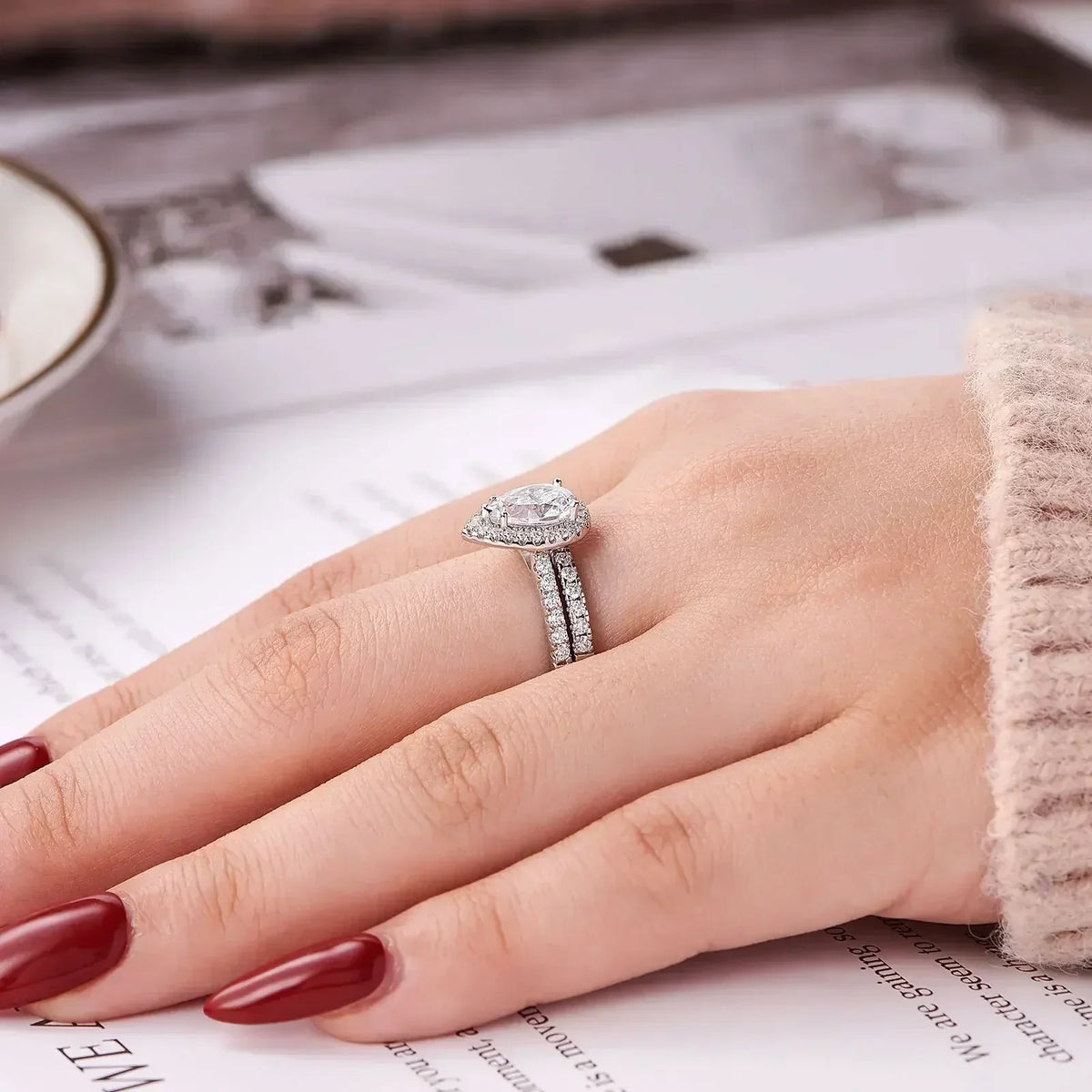 Newshe 2 Pieces Tear Drop Shape Engagement Ring Wedding Band for Women 925 Silver Bridal Jewelry High Grade Cubic Zircons