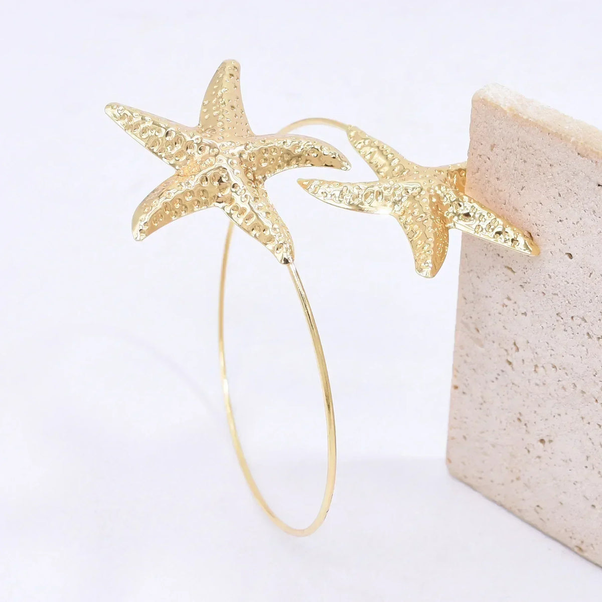 New Fashion Golden Alloy 2 Starfish Arm Bracelet for Women  Summer Beach \Dance Party Cuff Bracelets Jewlery Accessories Gifts