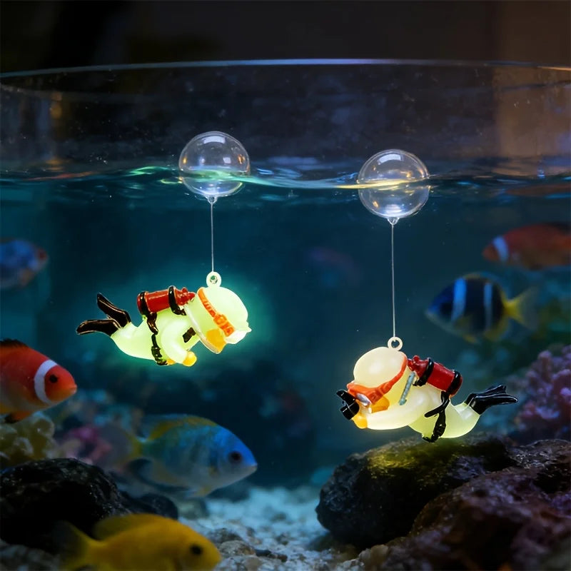 Fish Tank Decoration Resin Landscaping Small Ornaments Mini Diver Glow Aquarium Decor Floating Ball Aquarium Accessories