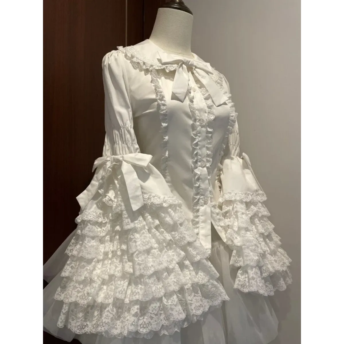 Kawaii Flare Sleeve Bow Blouse