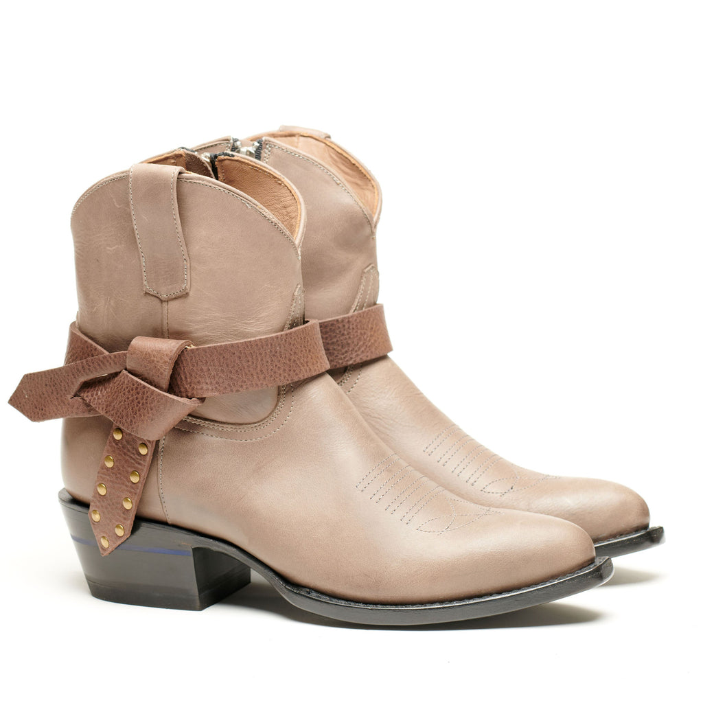 Boot Knot