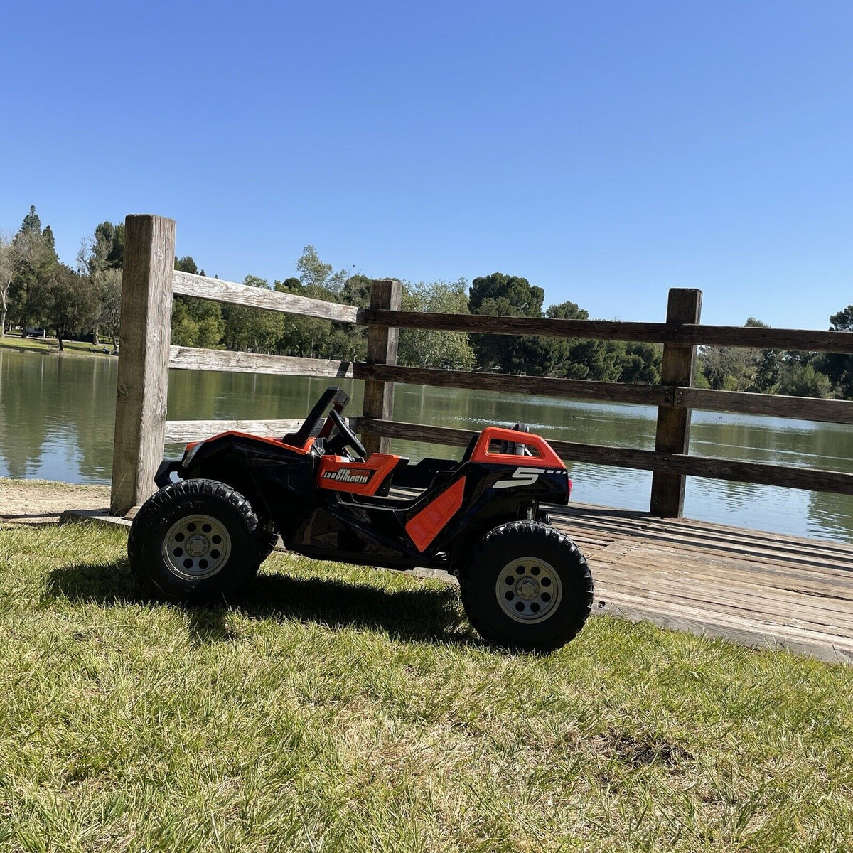 24V Clash Mega Buggy Kids Side-by-Side – 2-Seater with Touchscreen, Rubber Tires