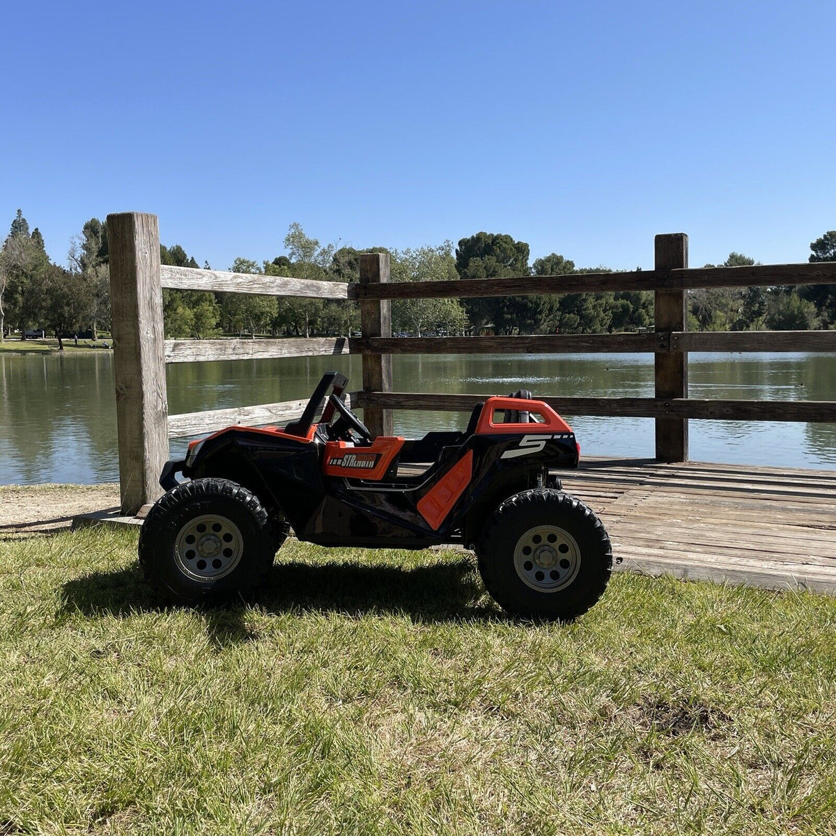 24V Clash Mega Buggy Kids Side-by-Side – 2-Seater with Touchscreen, Rubber Tires