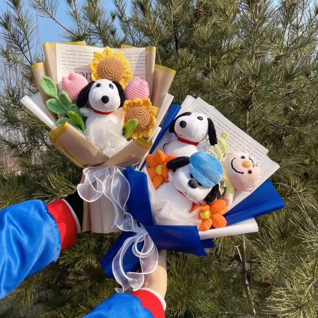 Kawaii Snoopy Plush Bouquet – Crochet Flowers Valentine or Graduation Gift